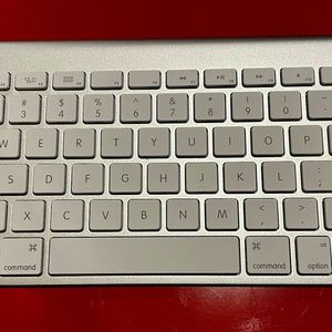 Apple Wireless Keyboard